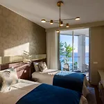 公寓 Luxury Ocean View I 3br I Pools I Madeira Palace I 丰沙尔
