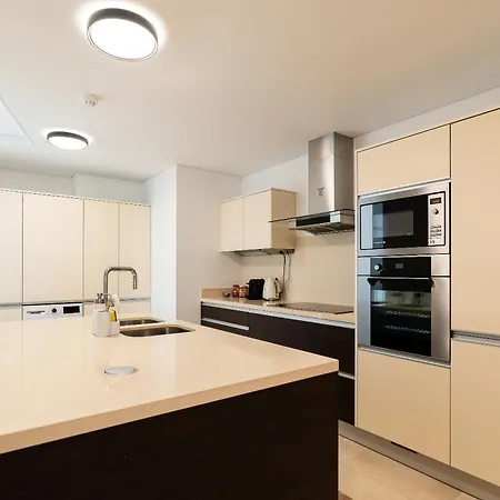 דירה Luxury Ocean View I 3br I Pools I Madeira Palace I פונשל