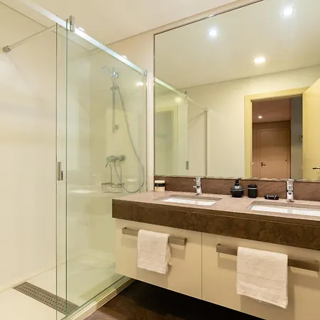Luxury Ocean View I 3br I Pools I Madeira Palace I דירה *