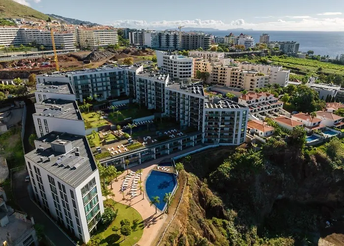 Apartment Luxury Ocean View I 3br I Pools I Madeira Palace I *